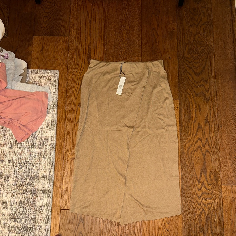 Tahari Beige Midi Skirt